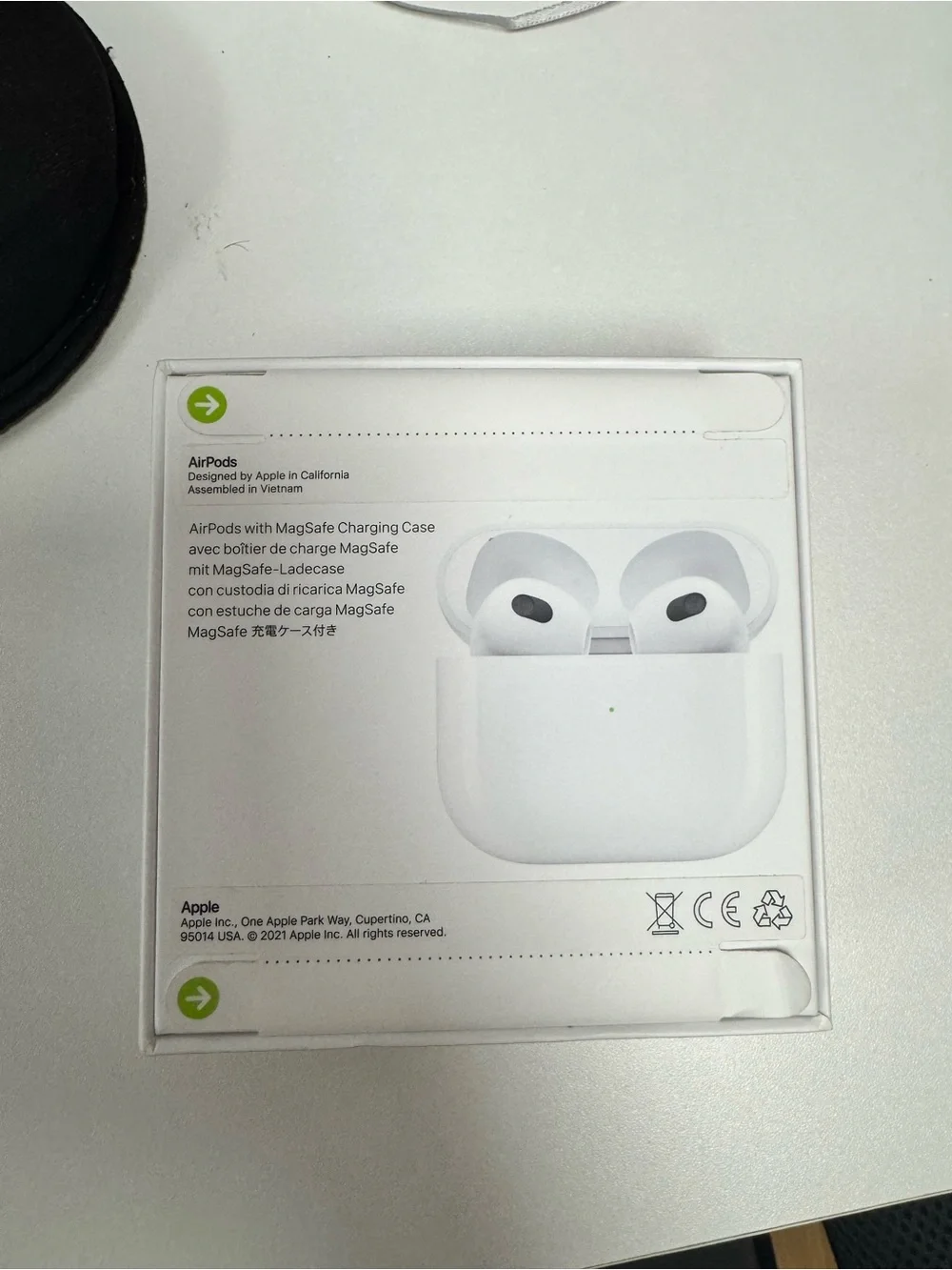 Apple AirPods with MagSafe Charging Case - White